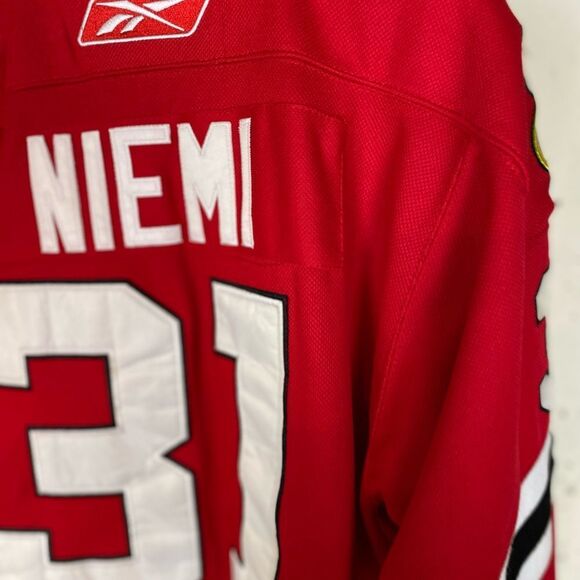 NHL CHICAGO BLACK HAWKS Sweater - Picture 8 of 12